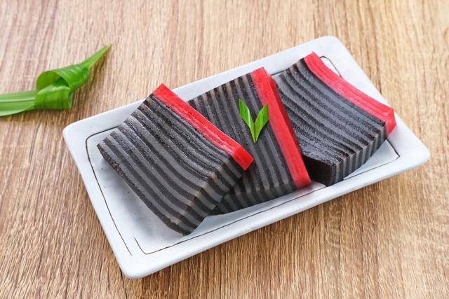 ilustrasi kue lapis 