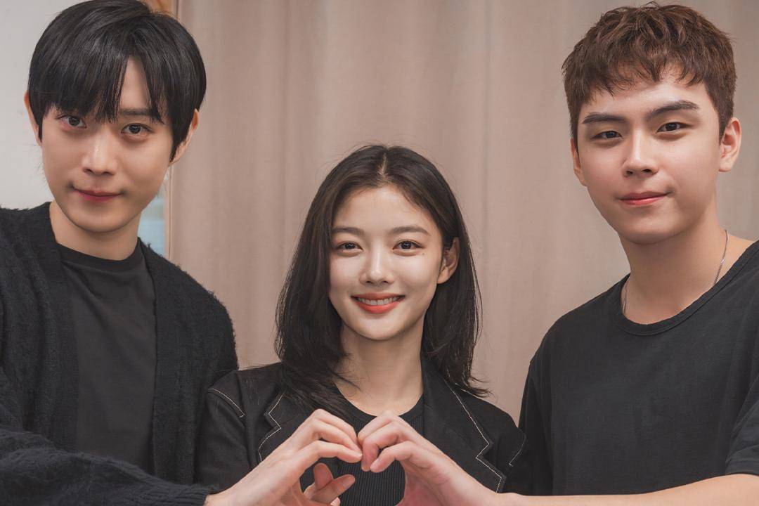 Kim Yoo Jung, Kim Young Dae, dan Kim Do Hoon di Dear X