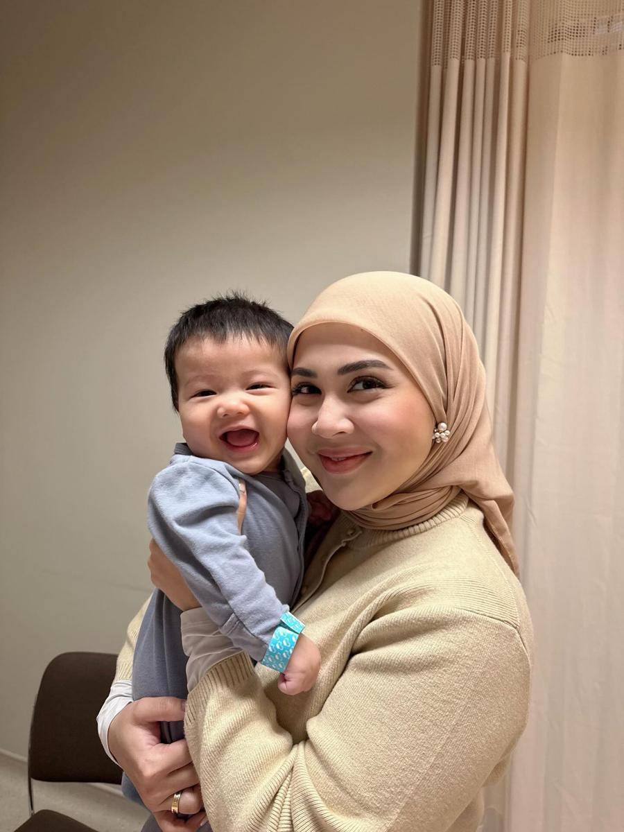 anak Kesha Ratuliu sunat