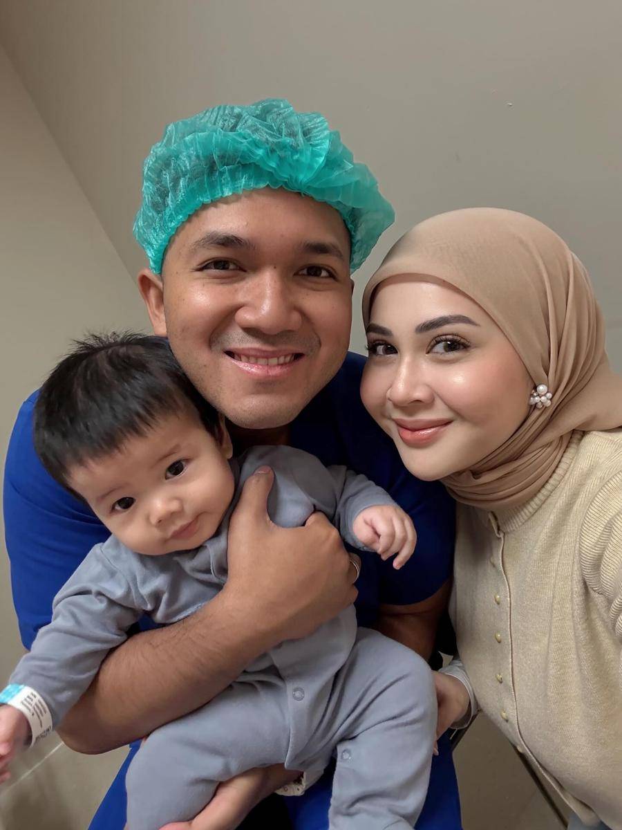 anak Kesha Ratuliu sunat