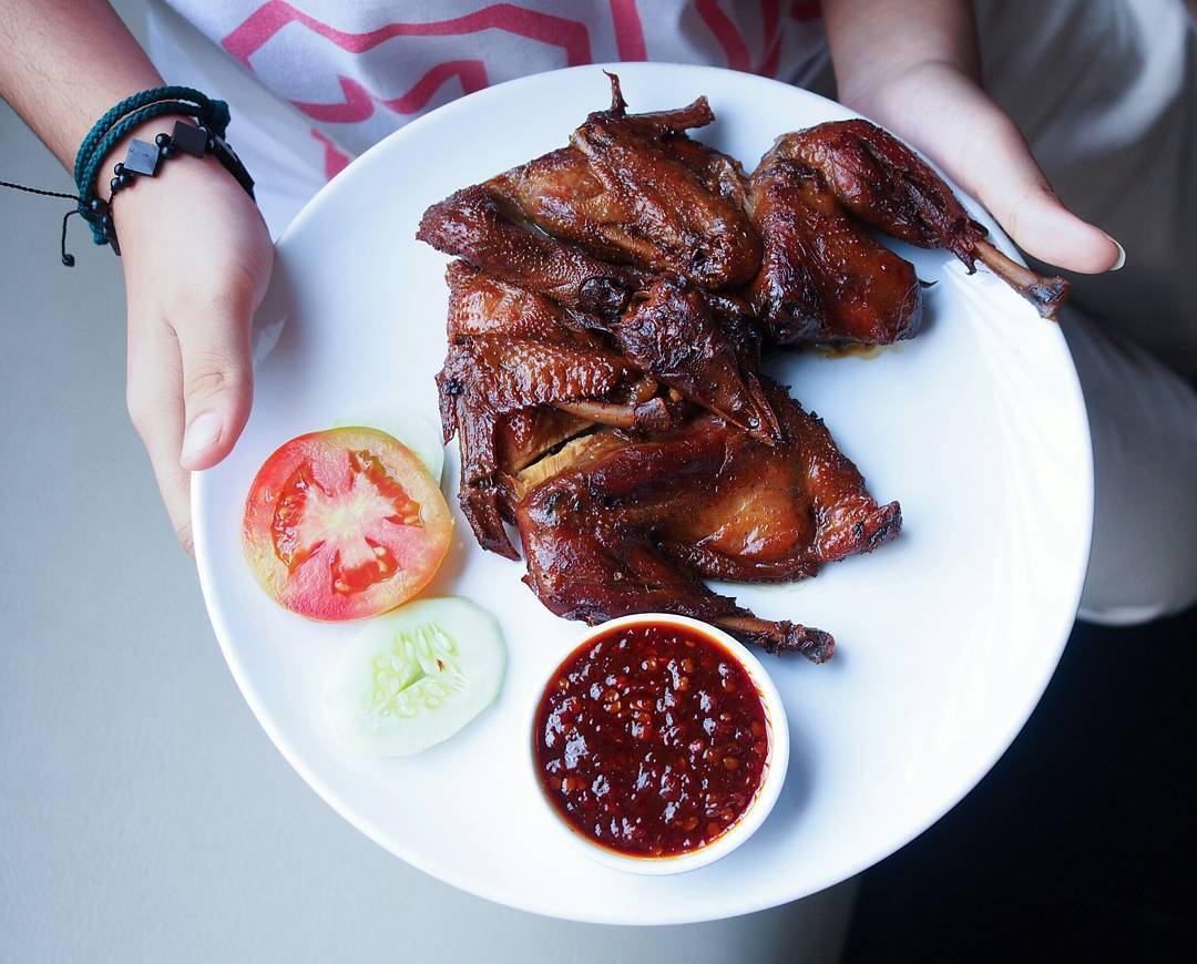 ilustrasi ayam bulungan 