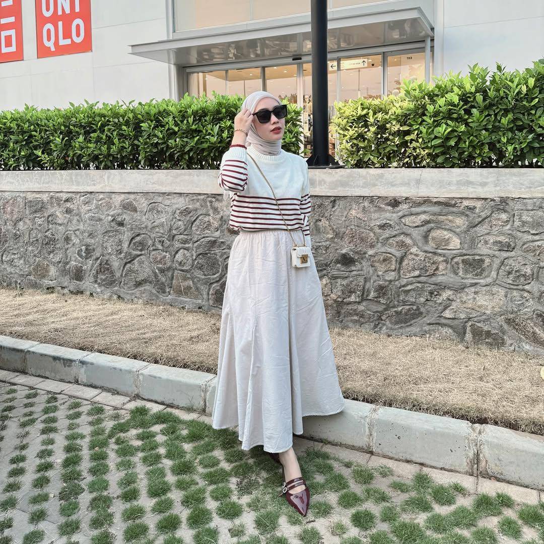 potret mix and match hijab nyaman ala Arrum Rahma