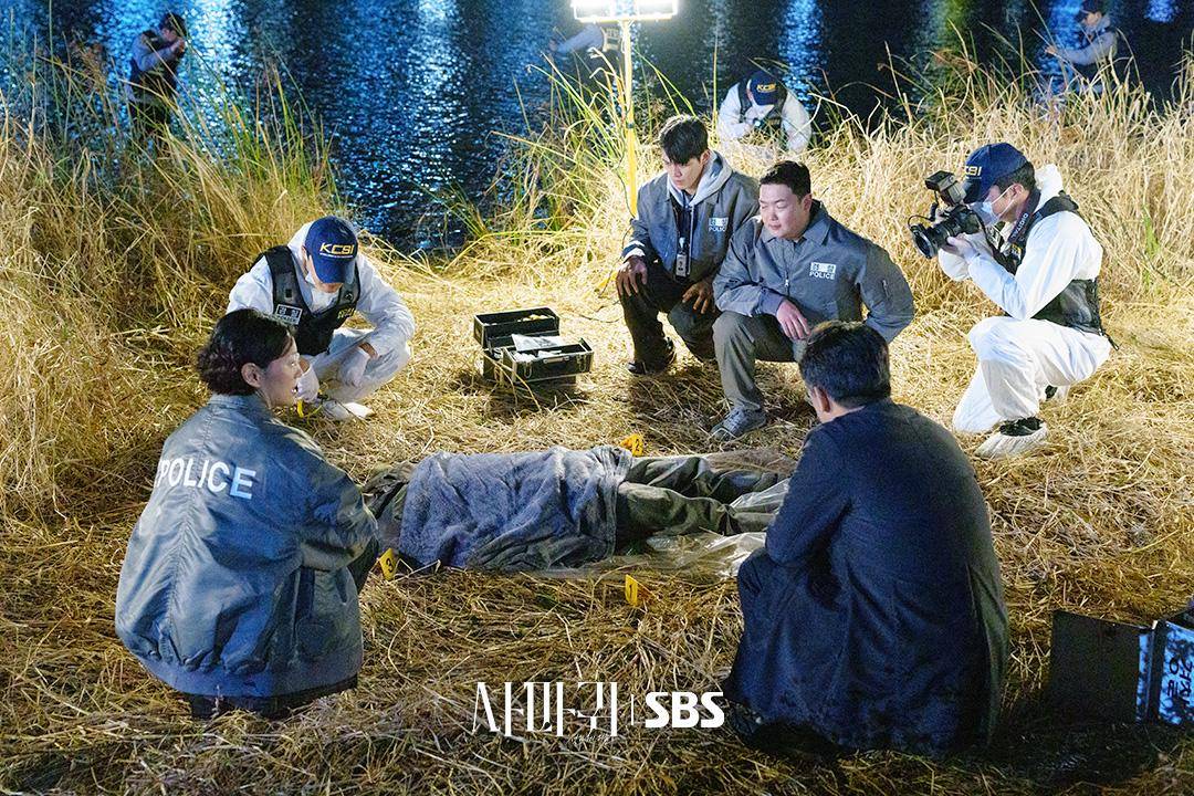 still cut drama Queen Mantis (instagram.com/sbsdrama.official) 