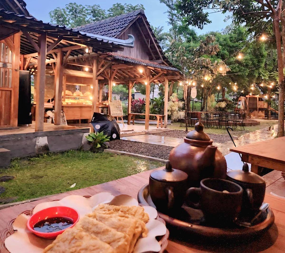 Warung Senja (google.com/maps/Kuliner Jogja - Warung Senja Yk)