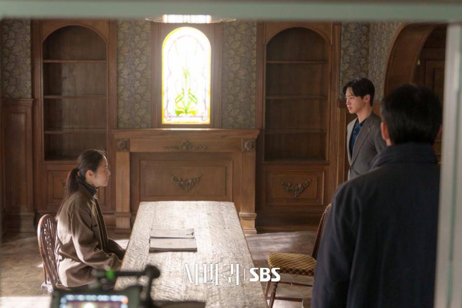 still cut drama Korea Queen Mantis (instagram.com/sbsdrama.official)