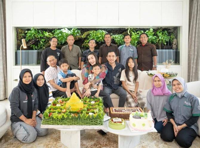 Syukuran Ulang Tahun Ayu Dewi ke-41