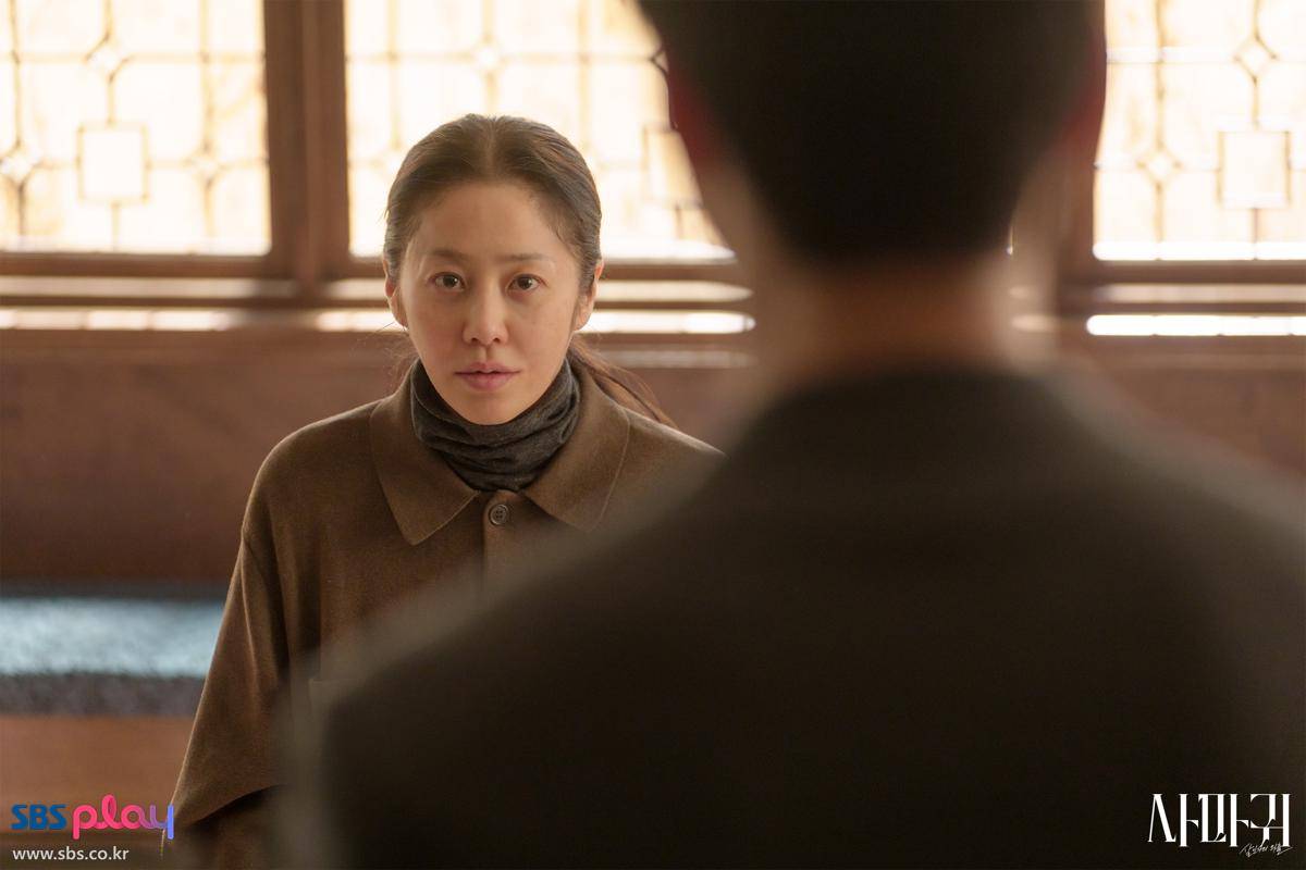 still cuts drama Queen Mantis