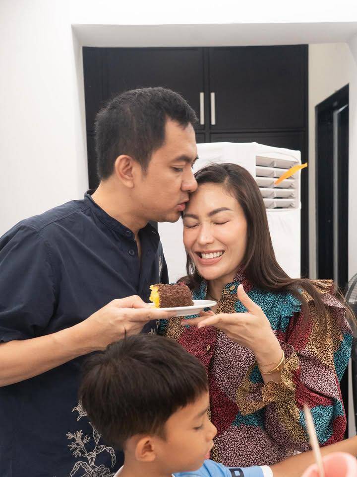 Syukuran Ulang Tahun Ayu Dewi ke-41