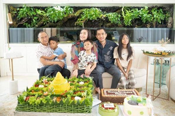 Syukuran Ulang Tahun Ayu Dewi ke-41