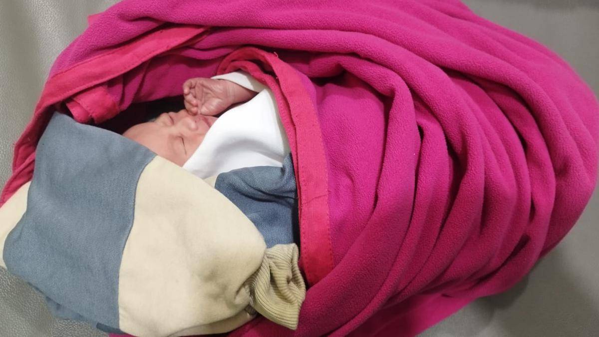 Penemuan bayi di Pos Tani, Mriyan, Donotirto, Kapanewon Kretek, Kabupaten Bantul.