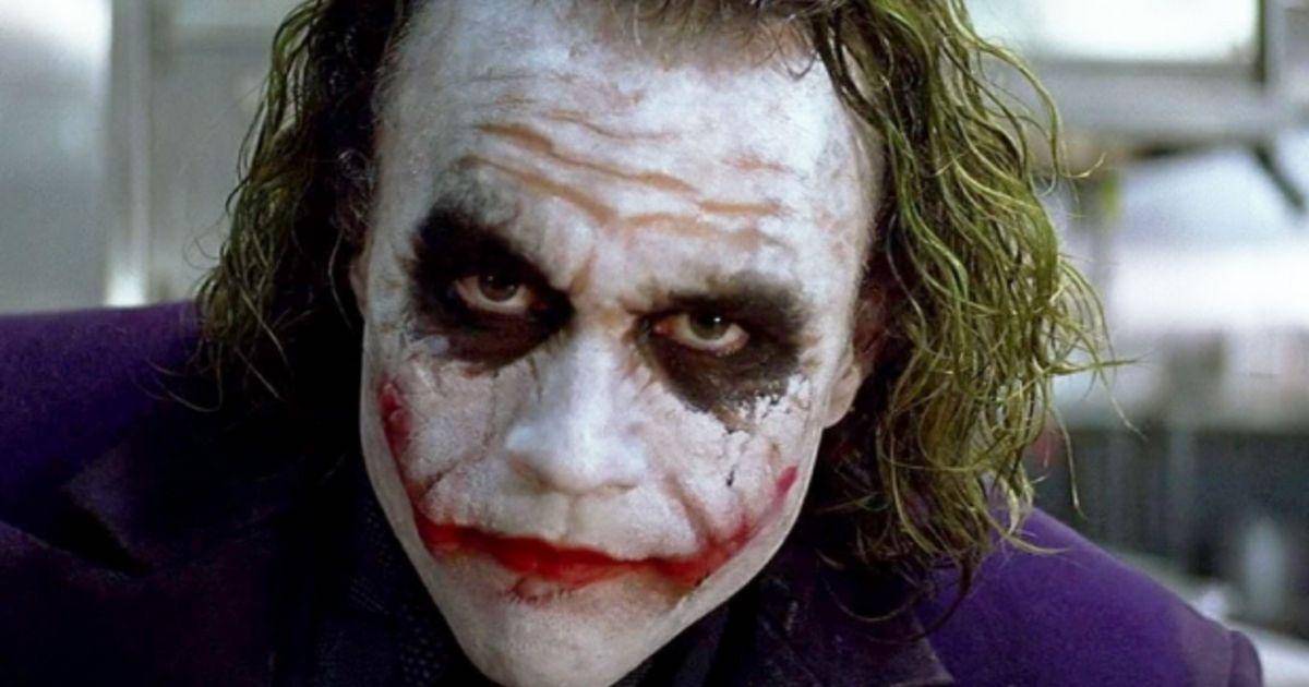 Heath Ledger sebagai Joker