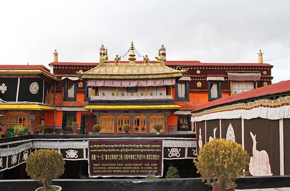 potret Kuil Jokhang, Lasha