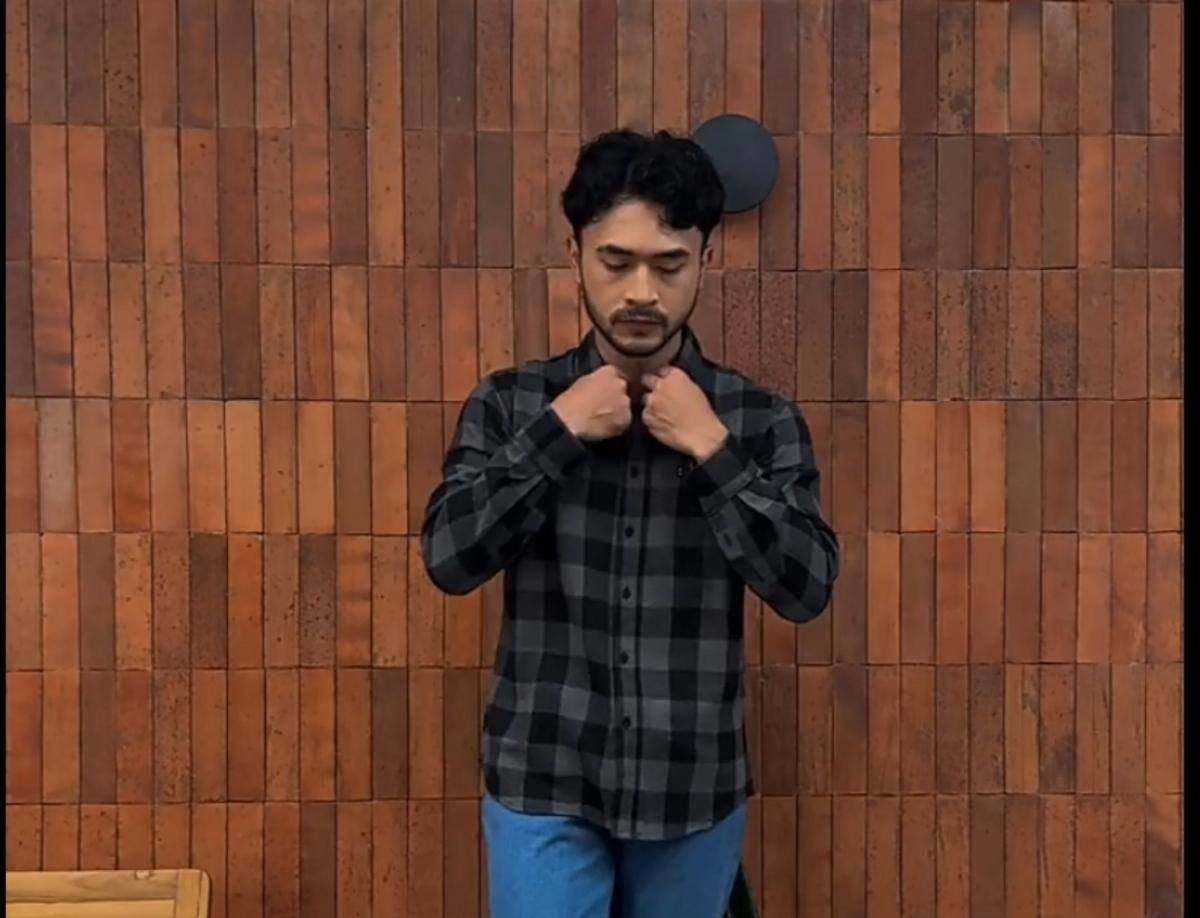 Broodis Kemeja Flannel Pria Canbera Grey Lengan Panjang (www.lazada.co.id/broodis)