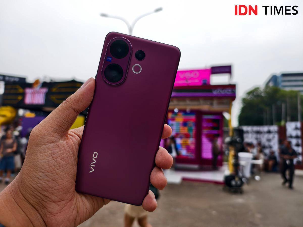 vivo V60 (IDN Times/Fatkhur Rozi)