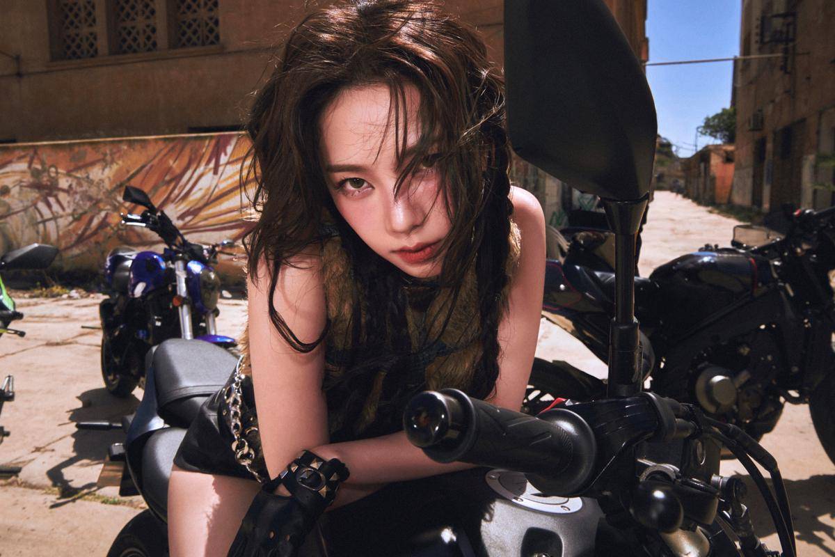 potret aespa di mini album Rich Man (x.com/aespa_official)