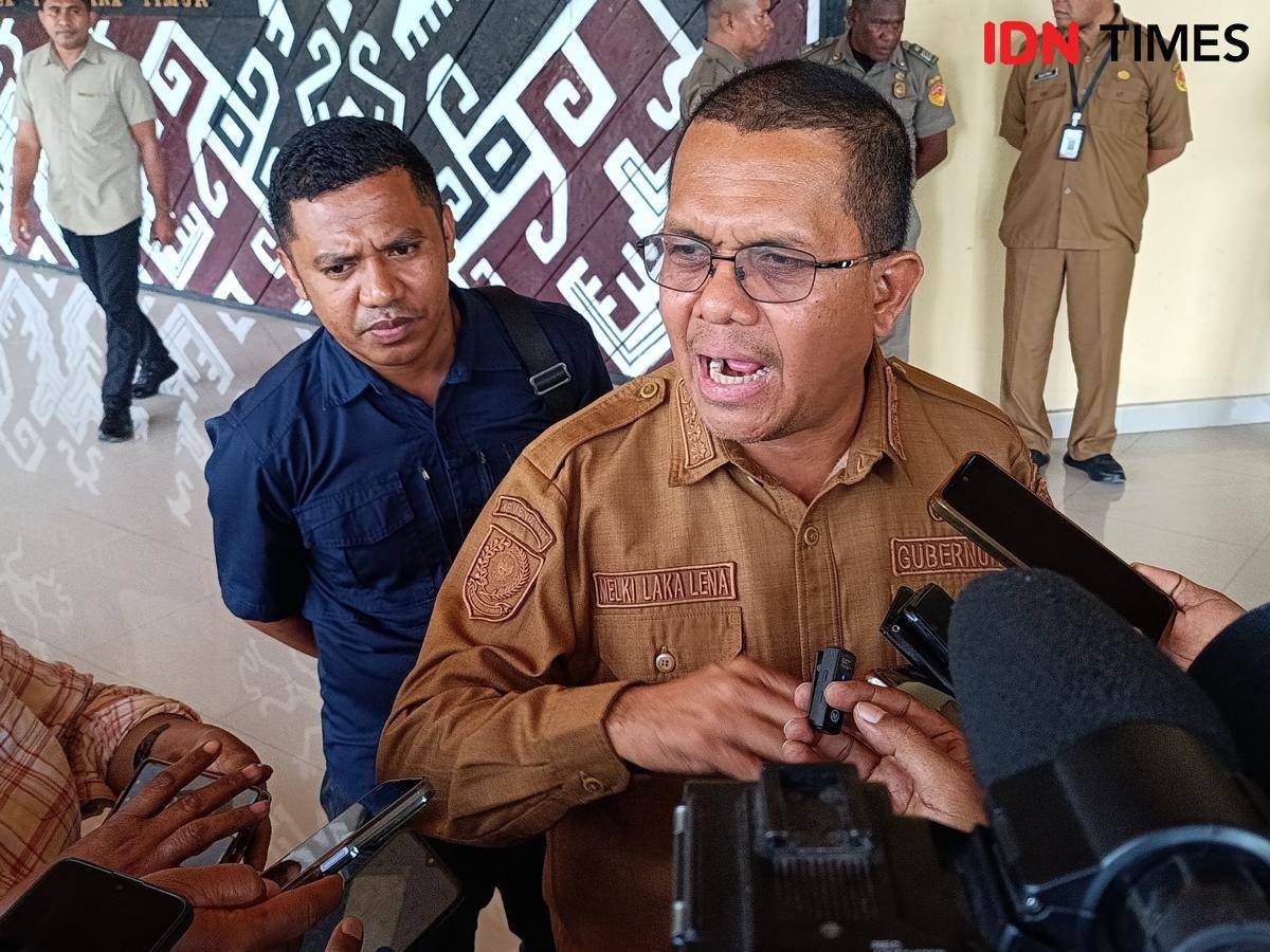 Gubernur NTT Melki Laka Lena menanggapi kenaikan tunjangan DPRD NTT. (IDN Times/Putra Bali Mula)