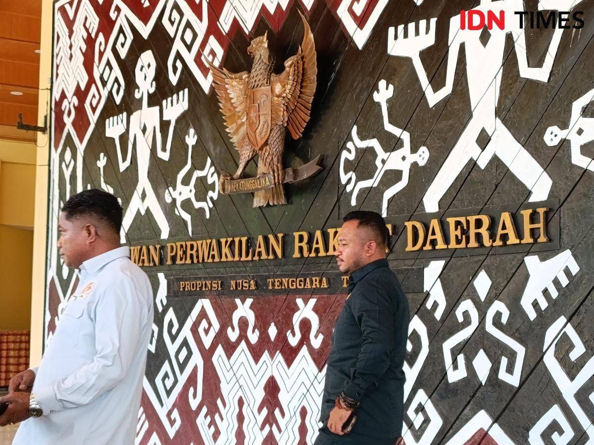 Lobi depan ruangan paripurna DPRD NTT. (IDN Times/Putra Bali Mula)