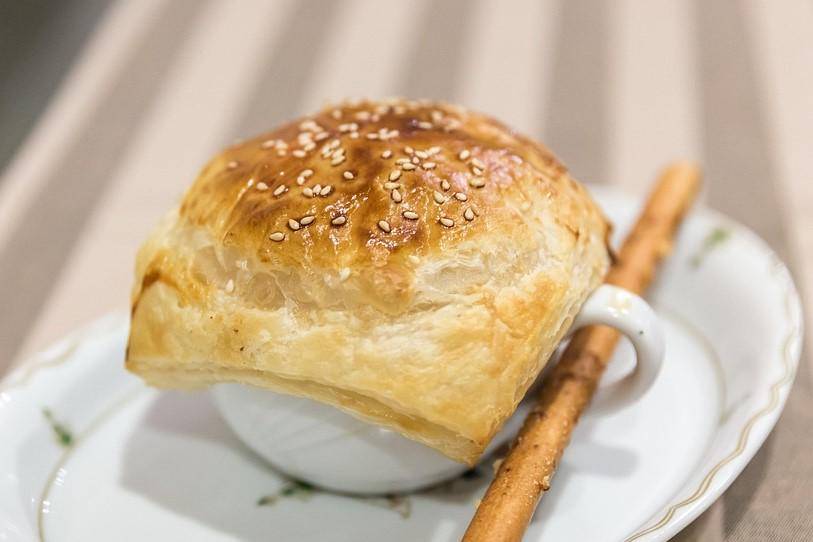 ilustrasi resep zuppa soup ayam jamur 