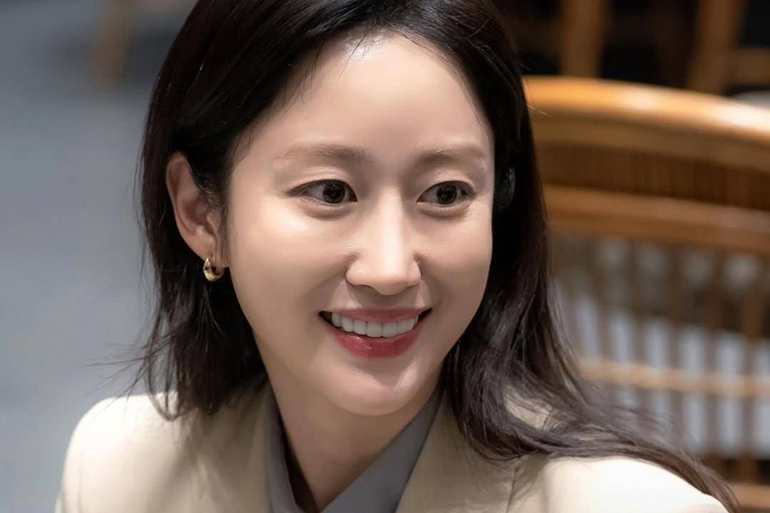 still cut drama Korea Beyond the Bar