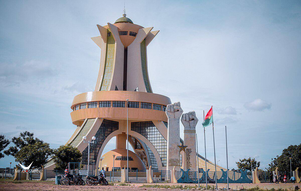 potret Monumen Pahlawan Nasional di Ouagadougou 