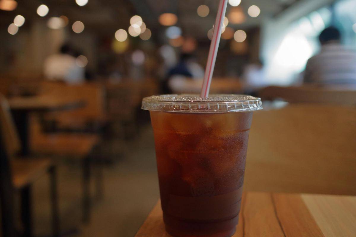 ilustrasi iced americano 