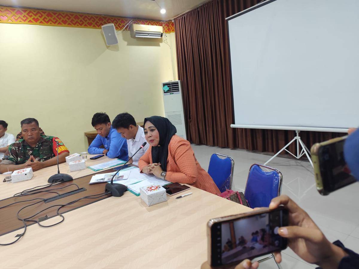 Yayasan Amanah Barokah, Asri Pujiati saat hearing di DPRD Bandar Lampung. (IDN Times/Muhaimin)