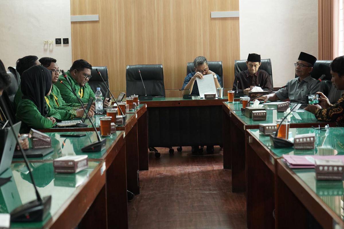Audiensi HIPMI Bantul dengan KOMISI C dan D DPRD Bantul.(IDN Times/Daruwaskita)