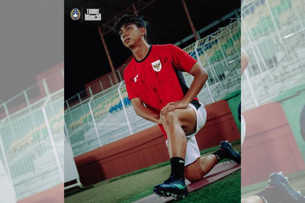 Gelandang PSM Makassar, Ananda Raehan Alief, dalam sesi latihan Timnas Indonesia U-23 di Stadion Gelora 10 November Surabaya pada 5 September 2025. (Instagram.com/timnasindonesia)