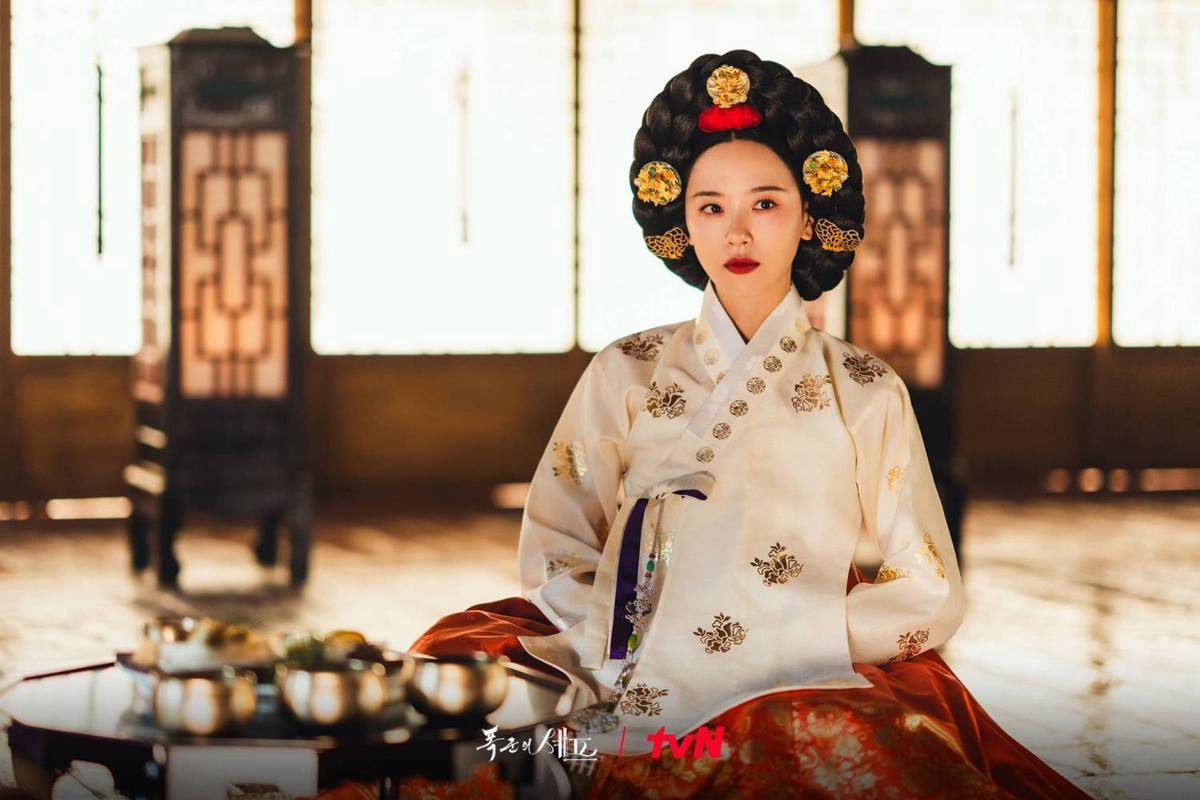 Cuplikan drama Korea Bon Appetit, Your Majesty