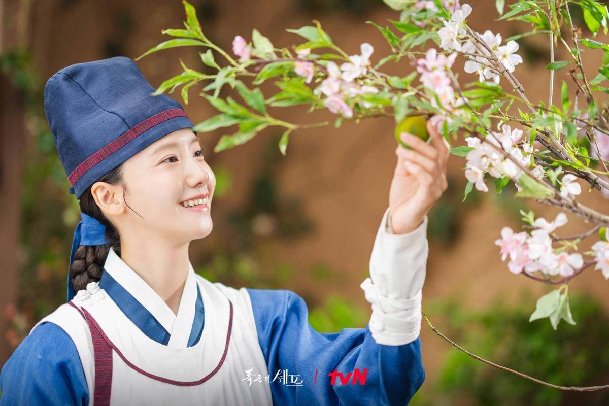 Cuplikan drama Korea Bon Appetit, Your Majesty (dok. tvN/Bon Appetit, Your Majesty)