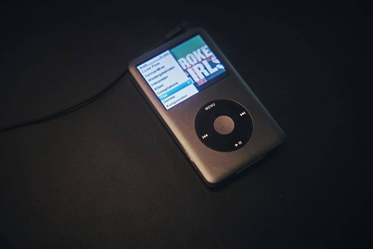 ilustrasi Digital Audio Player 