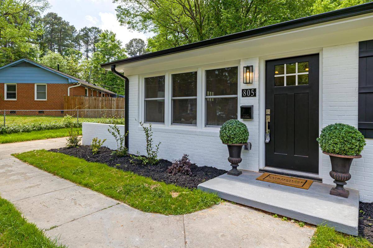 ilustrasi rumah klasik modern 1 lantai (pexels.com/Curtis Adams)