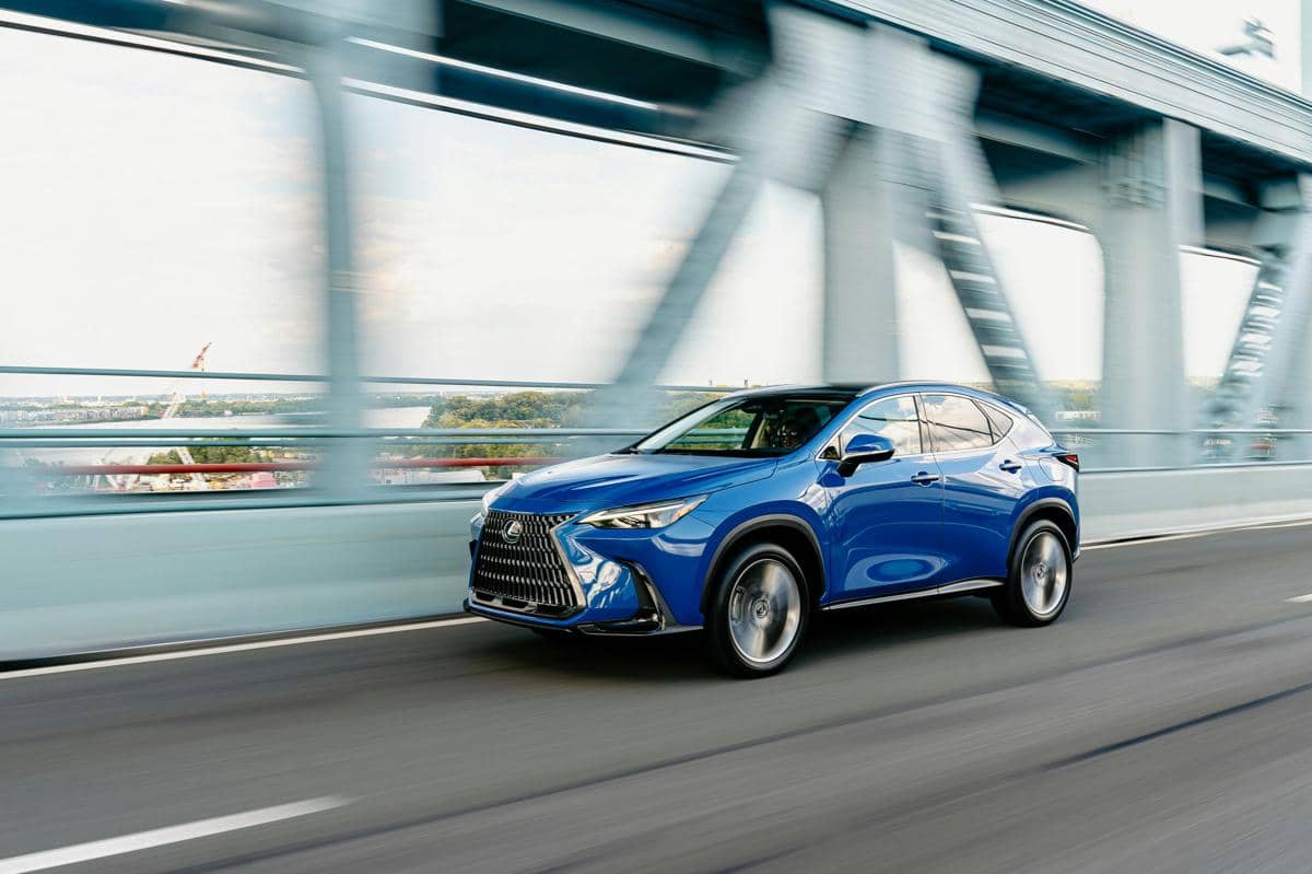 ilustrasi mobil di jalan (pexels.com/Garvin St. Villier)