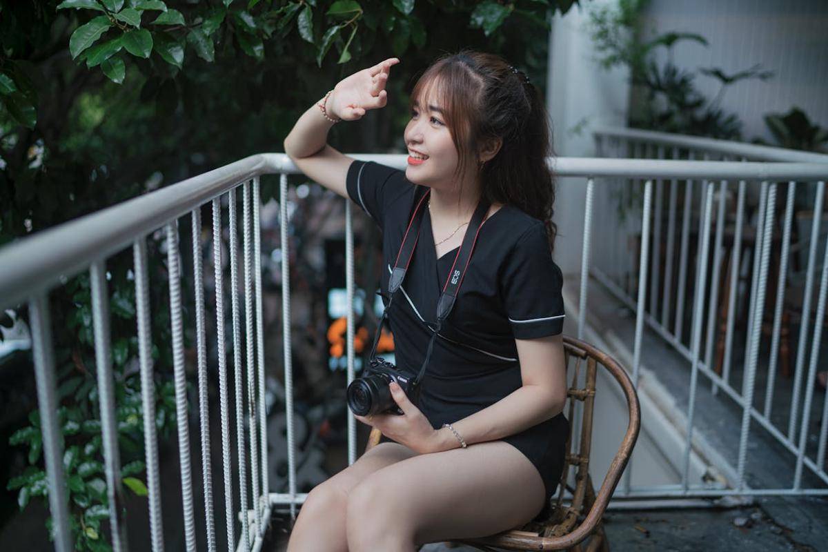 ilustrasi wanita terkena paparan sinar matahari (pexels.com/Đan Thy Nguyễn Mai)