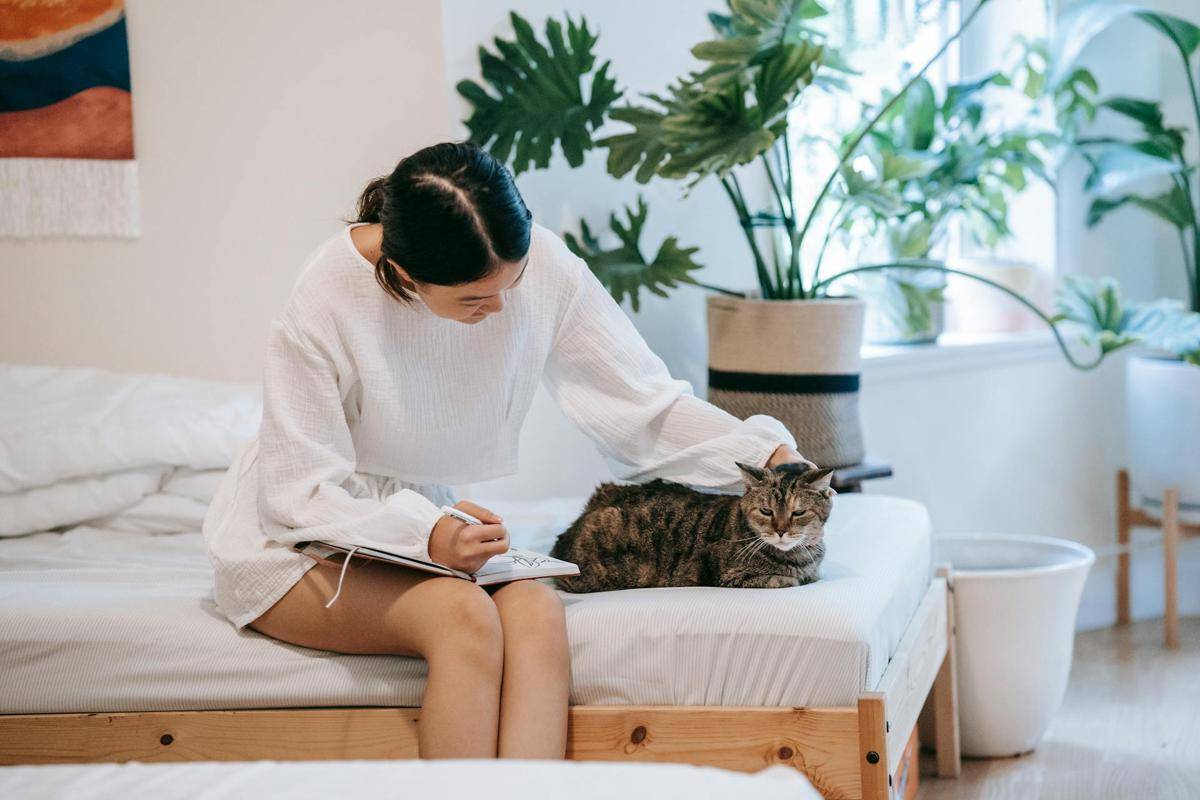 ilustrasi perempuan me time (pexels.com/Sasha Kim)