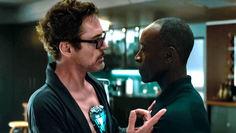 Tony Stark dan Rhodey