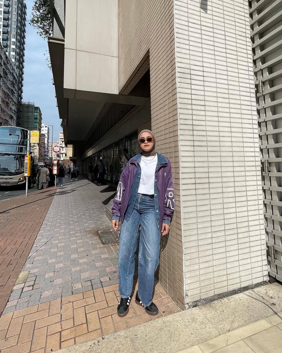 Mix and Match Loose Jeans ala Salma Salsabil