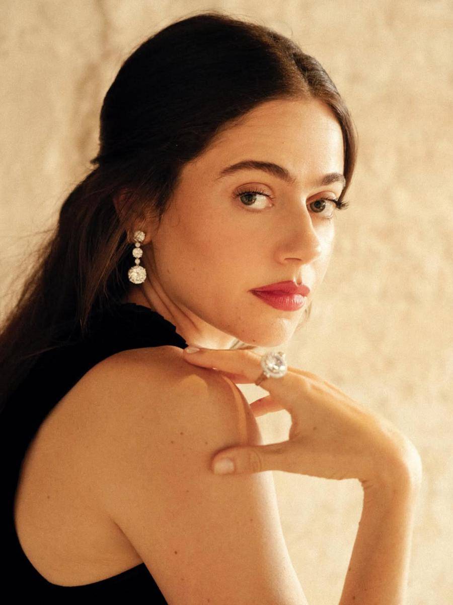 Inspirasi makeup ala Molly Gordon (instagram.com/mollsterg)