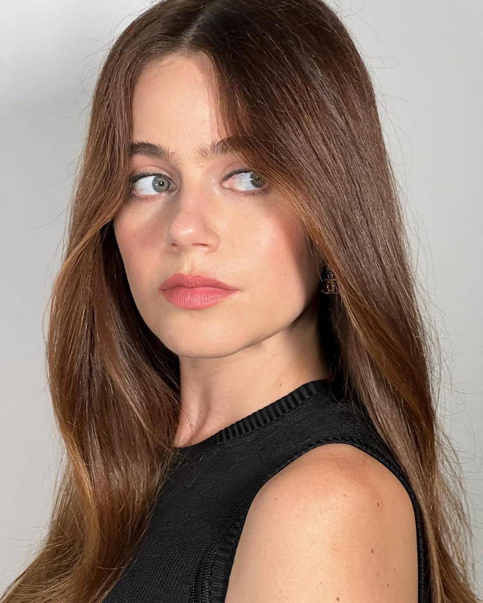 Inspirasi makeup ala Molly Gordon (instagram.com/mollsterg)