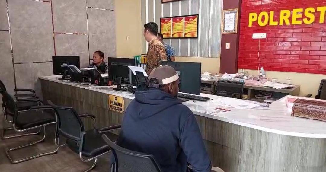 Yahia Hamid Mohamed Adam (40) mahasiswa asal Sudan yang mengalami penipuan (Dok: ist)