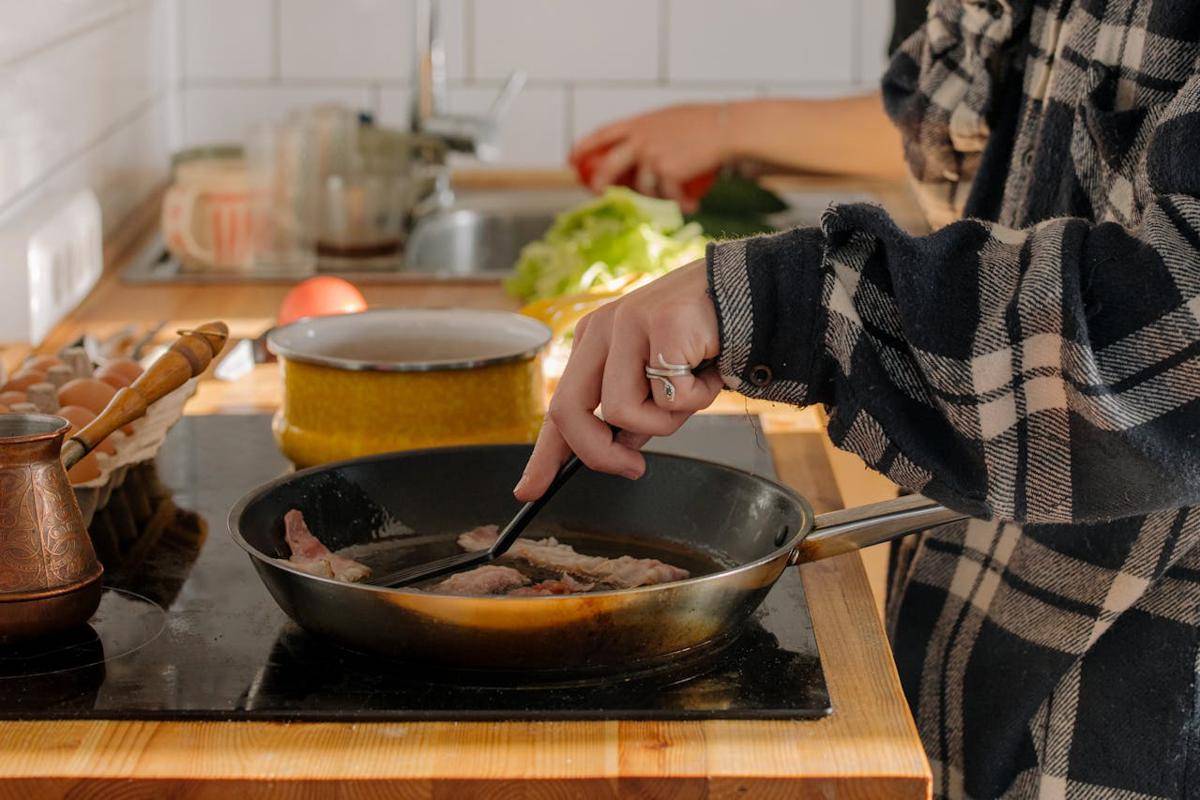 Potret oil velveting daging ayam