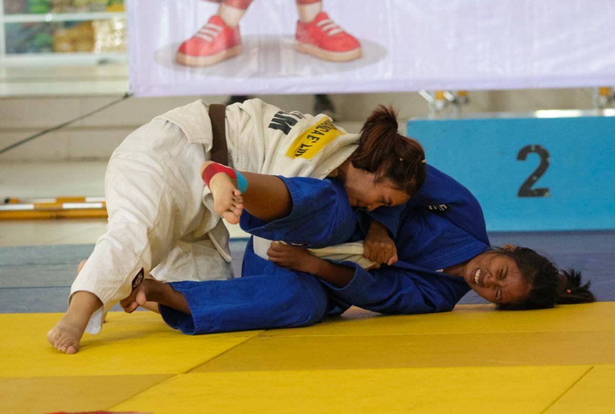 Pertandingan cabor judo pada Porda DIY 2025 di Gunungkidul.