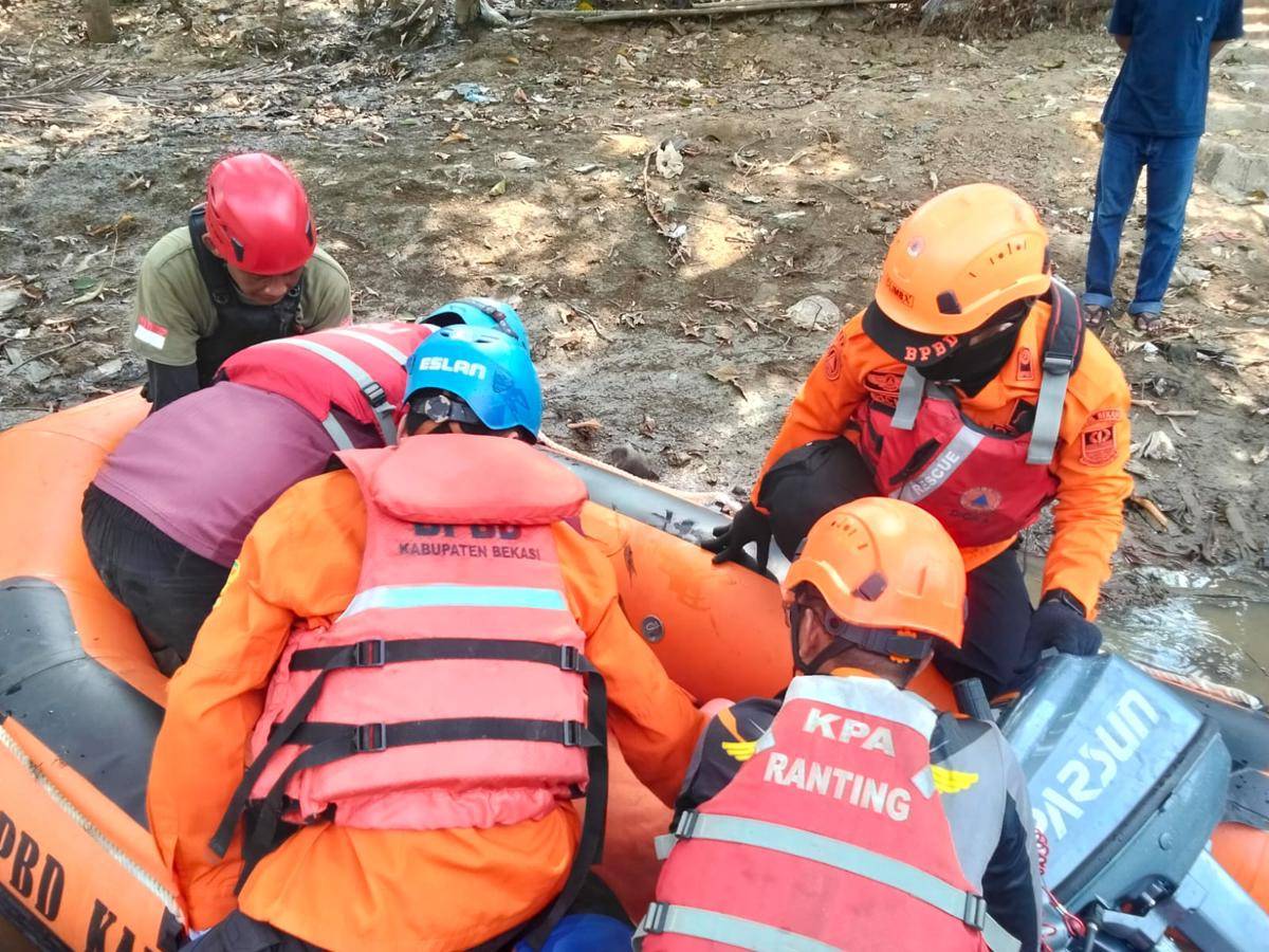 Remaja yang hilang terseret aliran kali di Bekasi ditemukan Tewas. (Dokumen SAR Bekasi) 