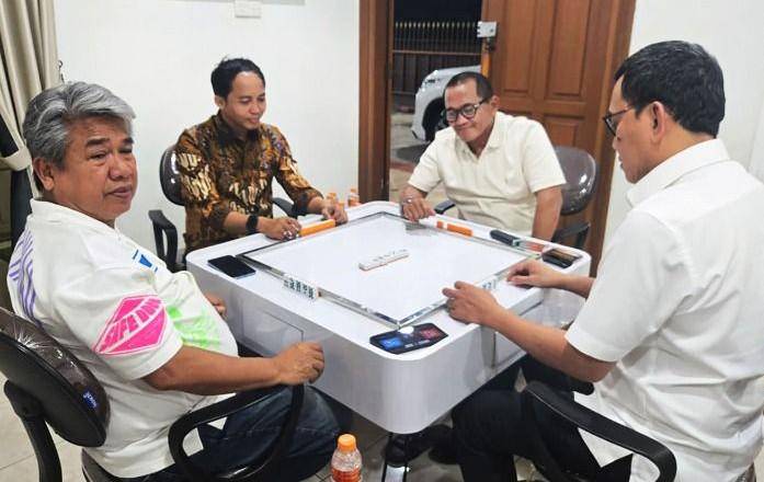 RAJA JULI MAIN DOMINO.jpg