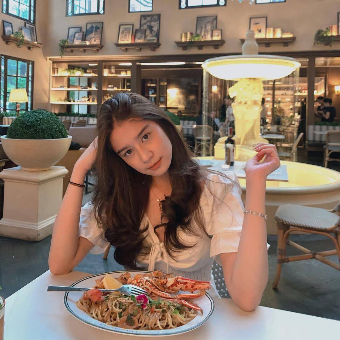 Aline Fauziah (instagram.com/alineefziah)