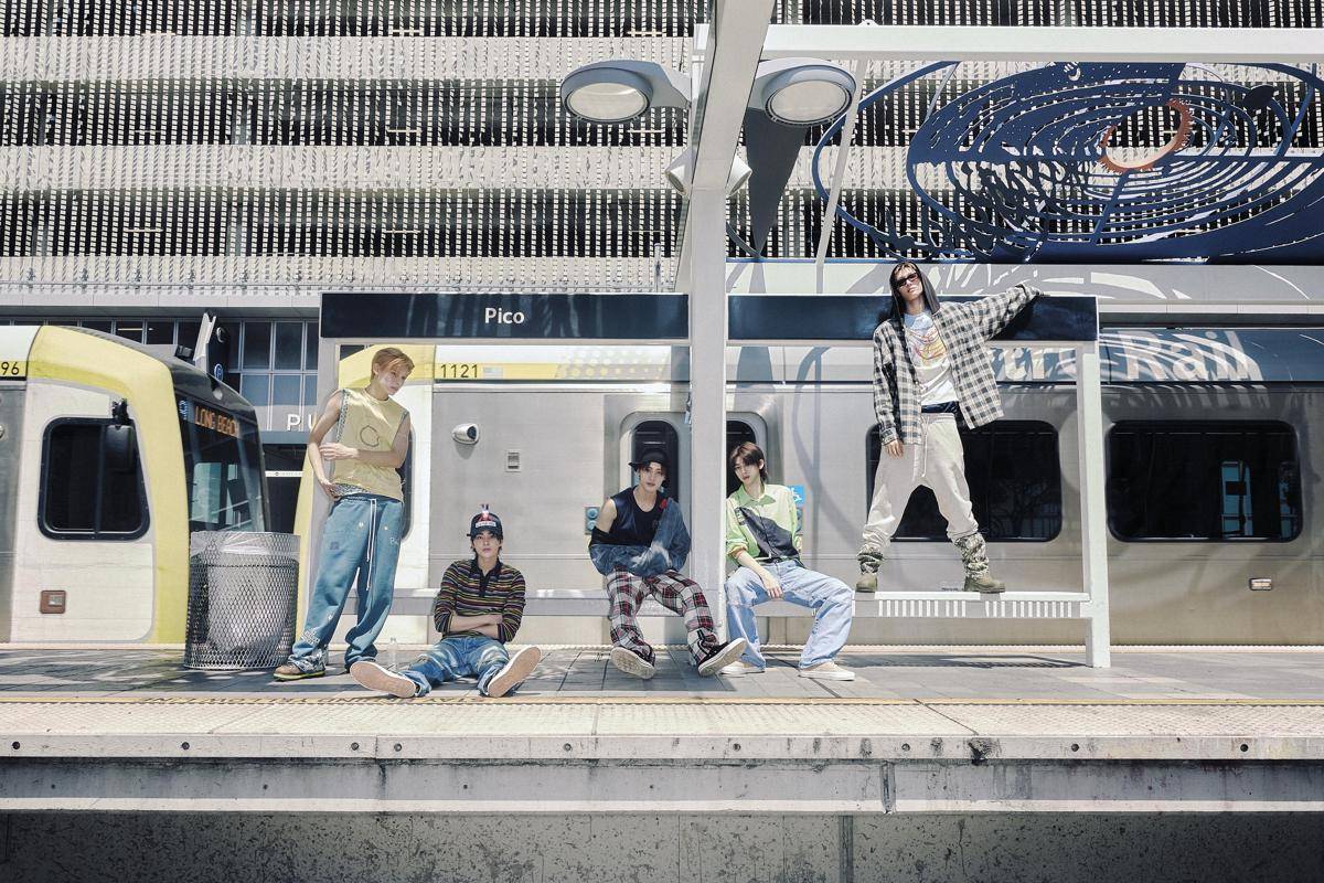 potret CORTIS di mini album COLOR OUTSIDE THE LINES
