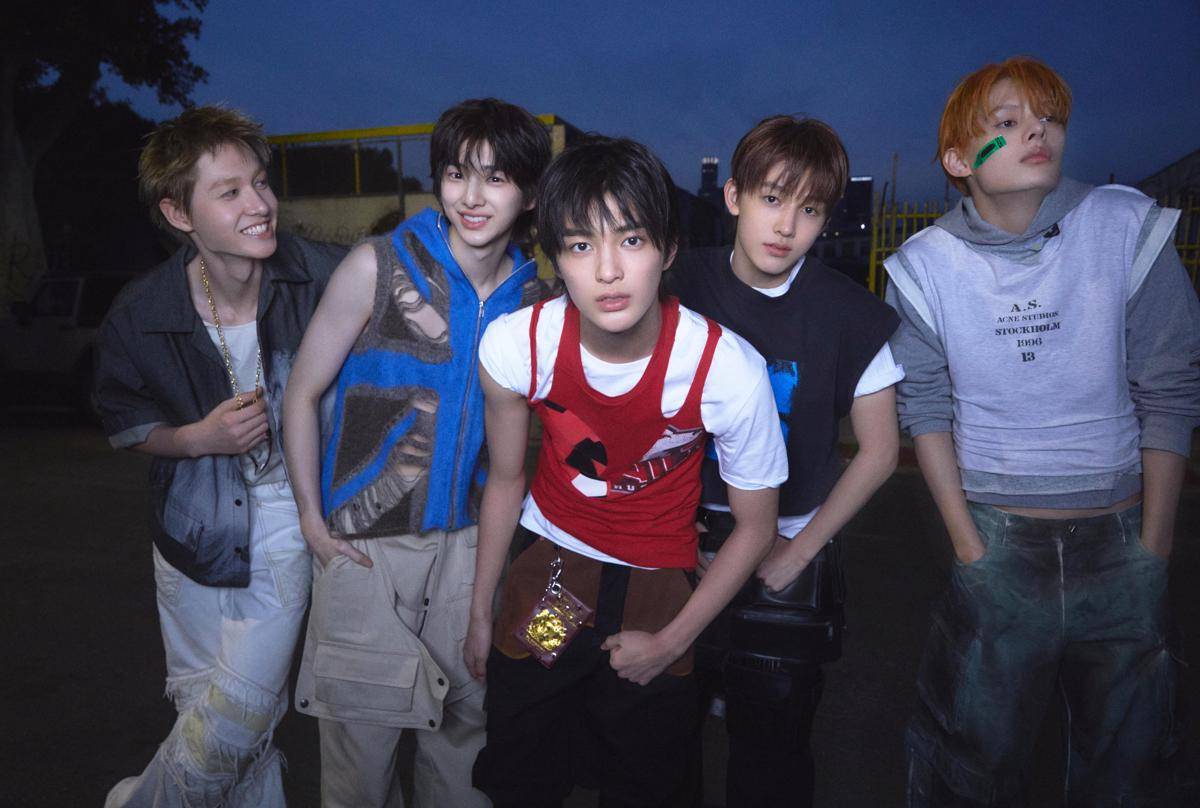 potret CORTIS di mini album COLOR OUTSIDE THE LINES