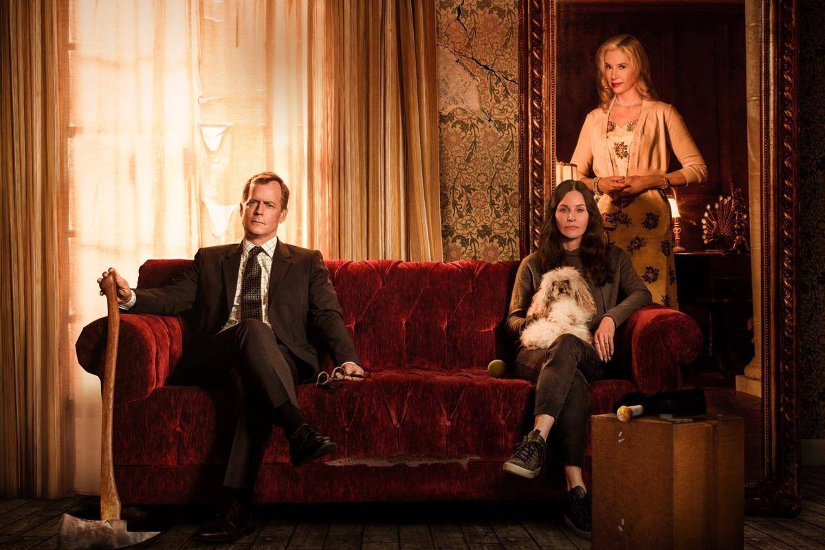 poster serial Shining Vale