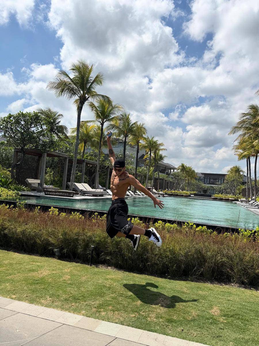 Baekho liburan di Bali (instagram.com/this_is_baekho)