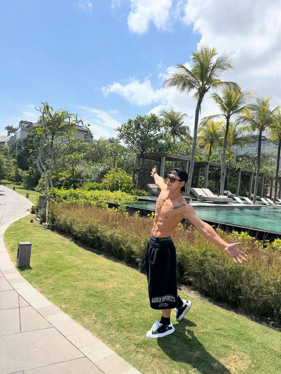Baekho liburan di Bali (instagram.com/this_is_baekho)